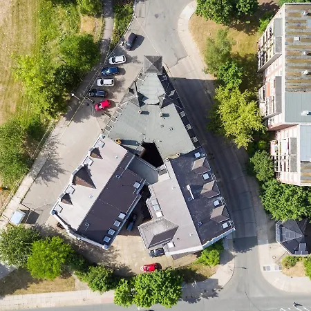& Bright - Attic In Haeselburg Apartment