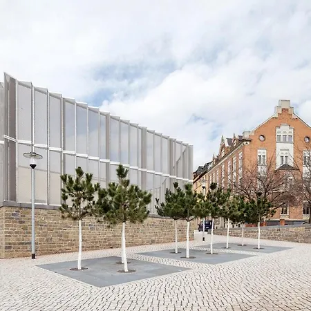& Bright - Attic In Haeselburg Apartment *