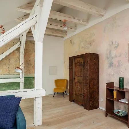 Apartment & Bright - Attic In Haeselburg *