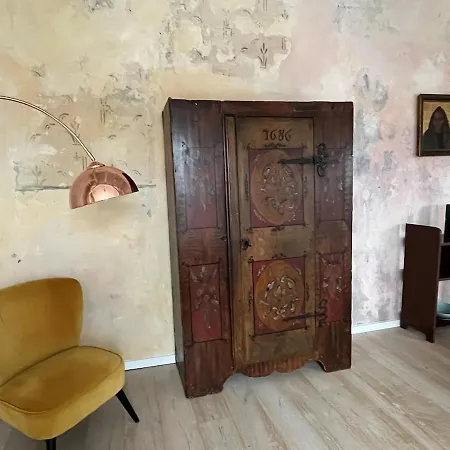 Apartment & Bright - Attic In Haeselburg *