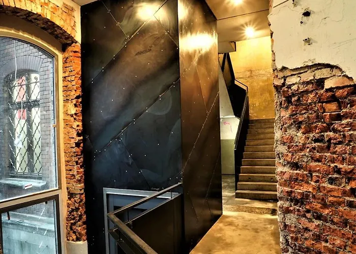 & Bright - Attic In Haeselburg *