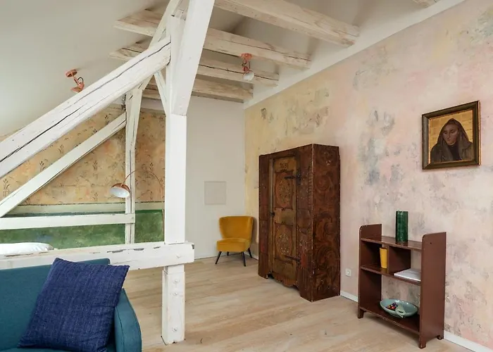 Apartment & Bright - Attic In Haeselburg *